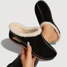 Achly – Plüsch Jeans Plateau Hausschuhe – Schwarz