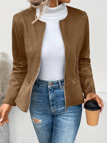 Norlina | Taillierte Jacke mit Reißverschluss – Braun