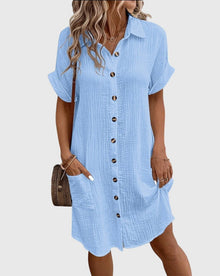 Locker geschnittenes Sommerkleid mit Knopfleiste – Midikleid Kurzarm Polokleid – Light Blue