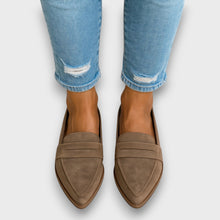 Velira – Elegante Loafer aus Velours – Khaki