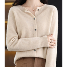 Katharina | Damen Strickjacke mit klassischer Knopfleiste – Khaki
