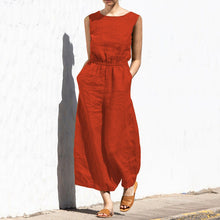 Gerader Jumpsuit mit Falten am Revers ohne Gürtel - Nora – Orangerot