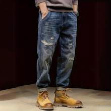 Tyronel - Entspannt. Vielseitig. Lässig. – Die Jeans bringen Komfort und Coolness in perfekten Einklang. – Denim