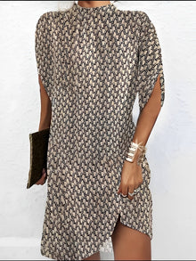 Amie - knielanges lockeres Kleid für Frauen – Beige