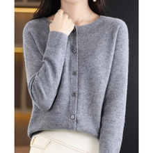 Katharina | Damen Strickjacke mit klassischer Knopfleiste – Grau
