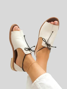 Helgard – Flache Sandalen Zum Schnüren – Weiß