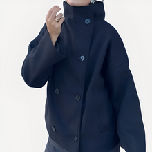 Carolyn - Eleganter Damenmantel mit einfachem Verschluss – Blau 2