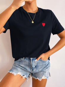 Basic Damen T-Shirt mit Herz-Detail – Minimalistisch, Casual & Kombinationsstark – Dunkelblau