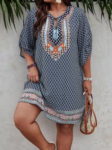 Weinlese | inspiriertes Kleid mit Zufallsmuster – Marineblau
