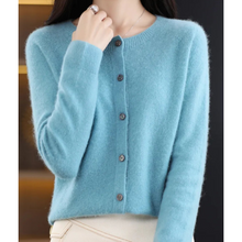 Katharina | Damen Strickjacke mit klassischer Knopfleiste – Hellblau