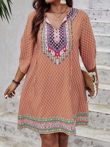 Weinlese | inspiriertes Kleid mit Zufallsmuster – Orange