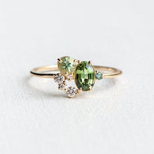 Natürlicher Peridot mit Zirkonring – Selene – Gold