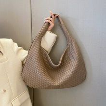 Rosalind - Einzigartige, handgewebte Schultertasche – Khaki