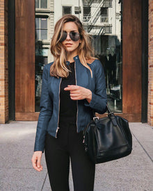 Damen nan schmal geschnittene Lederjacke mit Stehkragen und Zwei-Wege-Reißverschluss Drune – Jeansblau