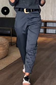 Anzughose mit Bundfalte | Feine Nadelstreifen | Eleganter Schnitt – Blau