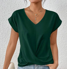 Lässiges V-Shirt | Femininer Schnitt & fließender Stoff | Eleganter Casual-Look – Grün