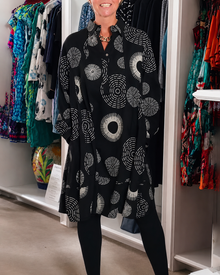 Sharonda - Elegantes Kleid mit entspanntem Schnitt – Schwarz