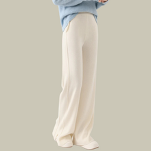 Barbara | Locker Geschnittene Strickhose für Damen – Weiß