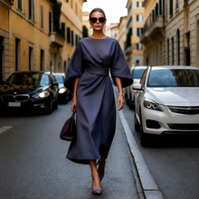 Sonia - Elegantes Kleid mit auffälligen Ärmeln – Marineblau