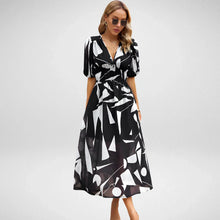 Elegantes Maxikleid | Grafischer Print & Taillierter Schnitt | Luftig & Modern – Schwarz