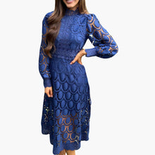 Nora | Kleid mit Spitze und hoher Taille – Marineblau