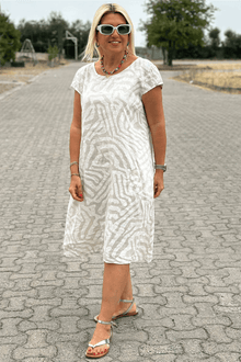Luftiges Sommerkleid | Gerader Schnitt | Dezentes Muster – Weiß