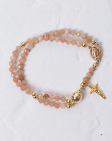 Farah - Perlenarmband mit Kreuzanhänger – Orange