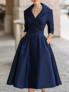 Eliana - Midikleid mit Wickeldesign – Marineblau