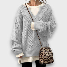 Marielle – Strickpullover mit V-Ausschnitt – Hellgrau