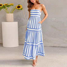 Marisol | Gestreiftes Maxikleid mit Trägern und Taschen – Blau