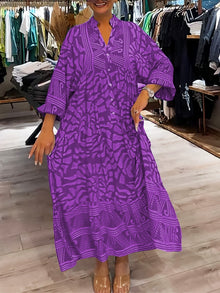 Carmilla - Lebhaftes Bedrucktes Kleid – Lila