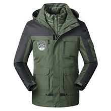 ESSENTIAL GESTEPPTE DOPPELJACKE - VEIL – Grün
