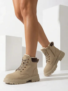 Alosia – Stiefeletten mit Schnürung Und Klobiger Sohle – Beige