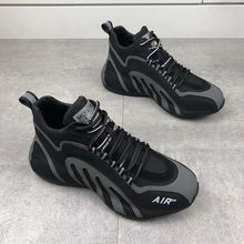 Berrington – Klobige Schnür-Turnschuh – Schwarz