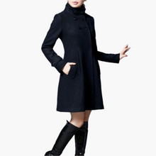 Lena | Damen Button-Up Kapuzenmantel im eleganten Design – Schwarz