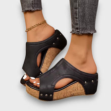Raya – Keilsandalen mit Cut-Out-Design – Schwarz