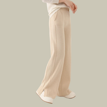 Barbara | Locker Geschnittene Strickhose für Damen – Beige