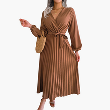 Elegantes Maxikleid mit langen Ärmeln für Damen - Plissee Design – Kaffee