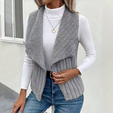 Liriane | Elegante Strickweste mit Wasserfallkragen – Grau