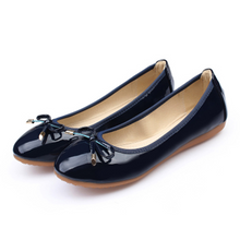 Calliope - Flache Damenschuhe mit Schleifenverzierung – Dunkelblau