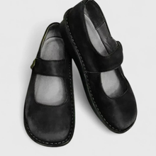 Selina | Damen Riemen Detail Slip-On Schuhe – Schwarz