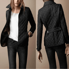 Liriane | Figurschmeichelnde Jacke – Schwarz
