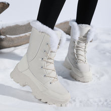 Halbhohe Damenstiefel im funktionellen Winterdesign - Svala – Weiß
