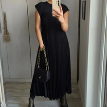 Nessa® | Leichtes und frisches Plisseekleid – Schwarz