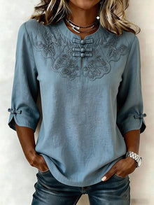 Cressida - Bestickte Bluse mit Mandarin-Kragen – Himmelblau