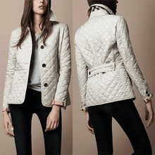 Liriane | Figurschmeichelnde Jacke – Beige