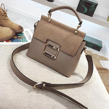 Elegante Handtasche | Zweifarbiger Look | Statement-Schnalle – Grau