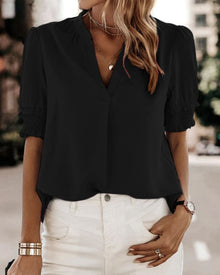 Mia® | Damenbluse mit V-Ausschnitt – Schwarz