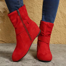 Belynda – Lockere Stiefeletten mit Keilabsatz und Schnallenriemen – Rot