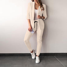 Kristal - Eleganter Blazer- und Hosenanzug für Damen – Beige